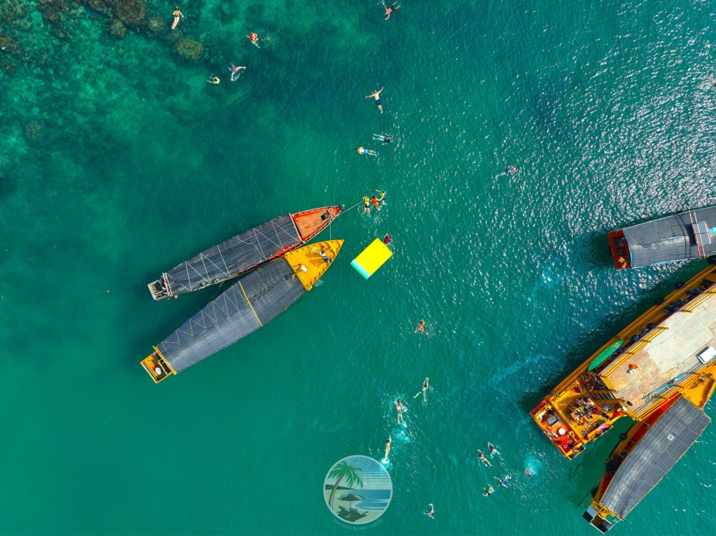 Boat Trip $15/Person around Koh Rong (1pm to 8pm) ដំណើរកម្សាន្តតាមទូក