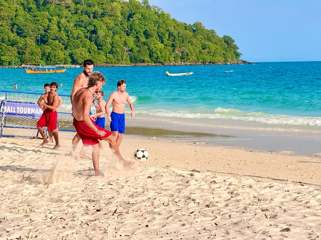 Blue va Red Team, football on the beach #football #beach #island #kohrong #sport