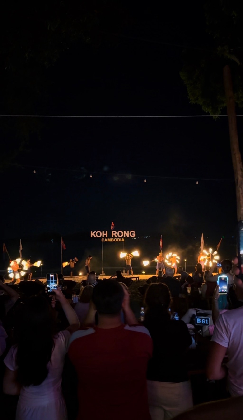 ឡូយៗ ផ្អើលមាន់ផ្អើលទា ទៀតហេីយ Amazing! Fire Show on Koh Rong’s Island #fireshow #onederzkohrong #island #beach&nbsp;#kohrong